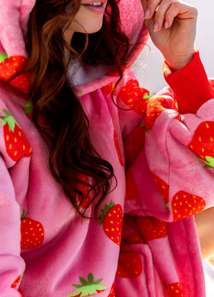 Coperta con cappuccio alla fragola
